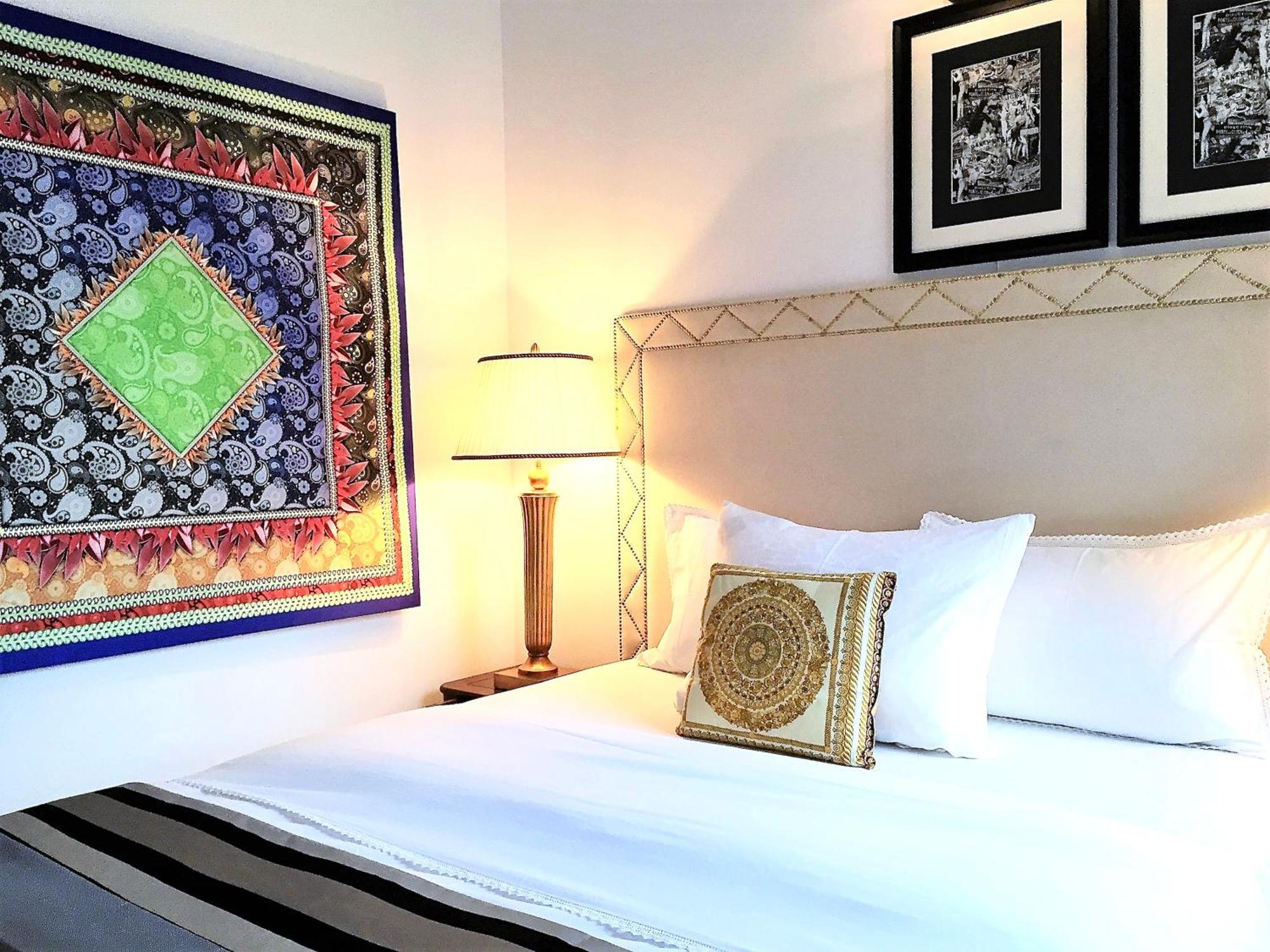 Mondrian Luxury Suites & Apartments Market Square I Warsaw Room photo